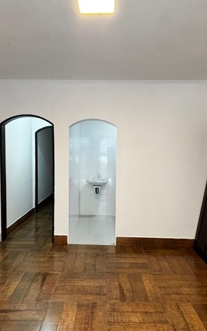 Casa à venda com 360m², 4 quartos e 2 vagasSuite