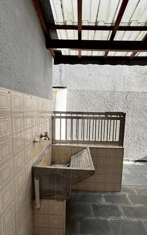 Casa à venda com 360m², 4 quartos e 2 vagasÁrea de Serviço