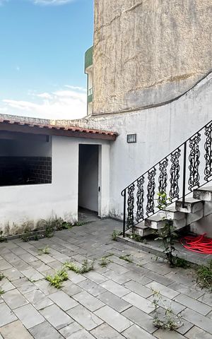 Casa à venda com 360m², 4 quartos e 2 vagasQuintal