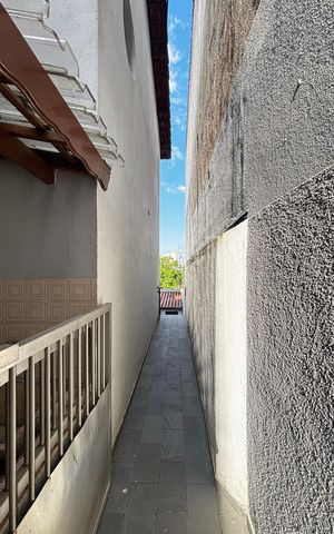Casa à venda com 360m², 4 quartos e 2 vagasCorredor