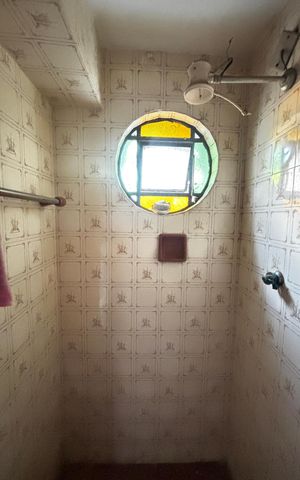 Casa à venda com 360m², 4 quartos e 2 vagasPorão - Banheiro