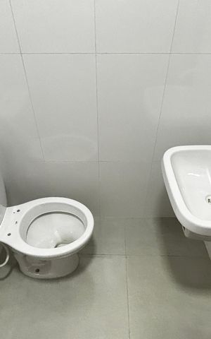 Casa à venda com 360m², 4 quartos e 2 vagasBanheiro