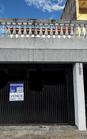 Casa à venda com 360m², 4 quartos e 2 vagasFachada