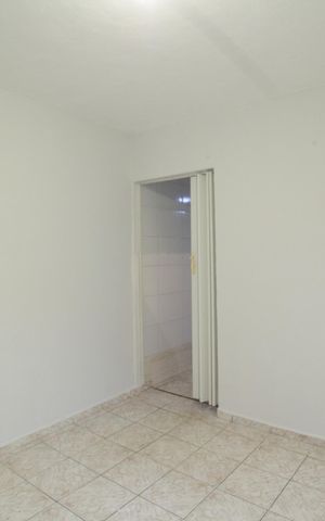 Casa para alugar com 30m², 1 quarto e sem vaga Casa para alugar com 30m², 1 quarto e sem vagaQuarto
