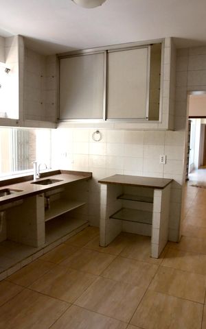Casa para alugar com 365m², 4 quartos e 2 vagas Casa para alugar com 365m², 4 quartos e 2 vagasCozinha