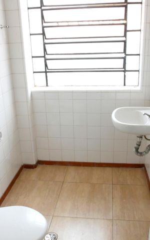 Casa para alugar com 365m², 4 quartos e 2 vagas Casa para alugar com 365m², 4 quartos e 2 vagasBanheiro