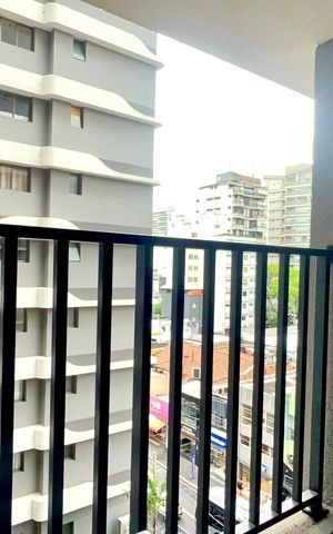 Studio para alugar com 27m², 1 quarto e sem vaga Studio para alugar com 27m², 1 quarto e sem vagaVaranda