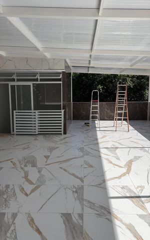 Casa de condomínio para alugar com 470m², 3 quartos e 3 vagas Casa de condomínio para alugar com 470m², 3 quartos e 3 vagasÁrea externa