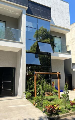 Casa de condomínio para alugar com 470m², 3 quartos e 3 vagas Casa de condomínio para alugar com 470m², 3 quartos e 3 vagasÁrea externa