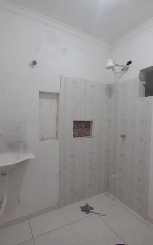 Casa à venda com 230m², 3 quartos e 4 vagasBanheiro 2