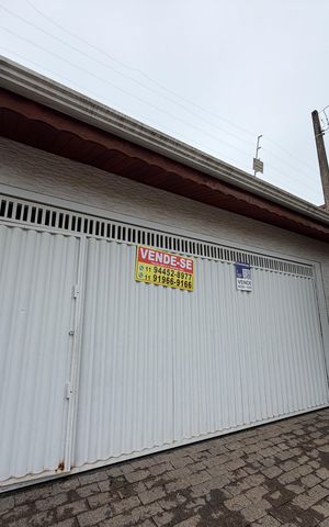 Casa à venda com 123m², 2 quartos e 2 vagasFachada