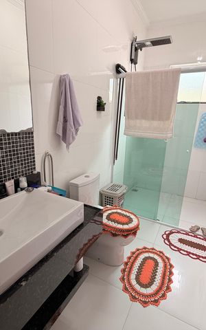 Casa à venda com 123m², 2 quartos e 2 vagasBanheiro Social