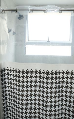 Apartamento para alugar com 60m², 2 quartos e sem vagaBanheiro