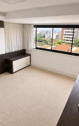 Apartamento para alugar com 180m², 3 quartos e 1 vaga