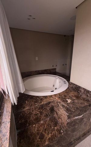 Apartamento para alugar com 180m², 3 quartos e 1 vaga