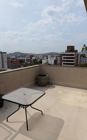 Apartamento para alugar com 180m², 3 quartos e 1 vaga