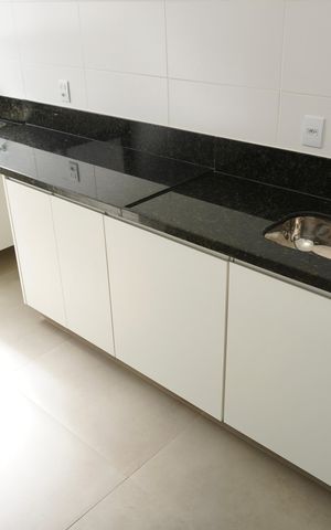 Apartamento à venda com 87m², 3 quartos e 2 vagas Apartamento à venda com 87m², 3 quartos e 2 vagasCozinha e Área de Serviço