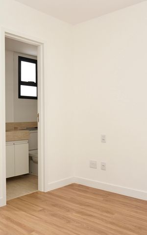 Apartamento à venda com 153m², 3 quartos e 2 vagas Apartamento à venda com 153m², 3 quartos e 2 vagasSuíte