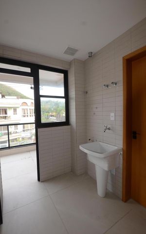 Apartamento à venda com 143m², 3 quartos e 2 vagasÁrea de Serviço