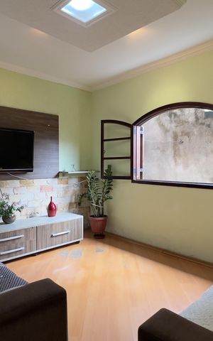 Casa à venda com 214m², 3 quartos e 1 vaga Casa à venda com 214m², 3 quartos e 1 vagaSala