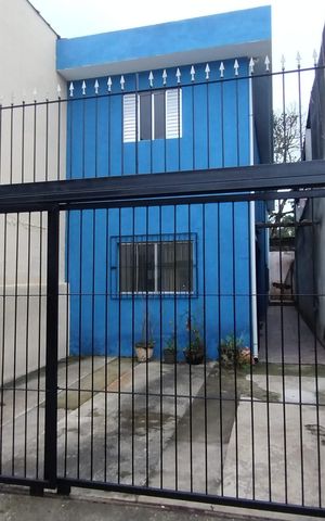 Casa para alugar com 60m², 2 quartos e sem vaga Casa para alugar com 60m², 2 quartos e sem vagaFachada