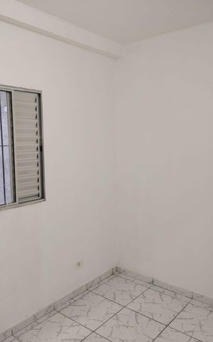 Casa para alugar com 60m², 2 quartos e sem vaga Casa para alugar com 60m², 2 quartos e sem vagaQuarto