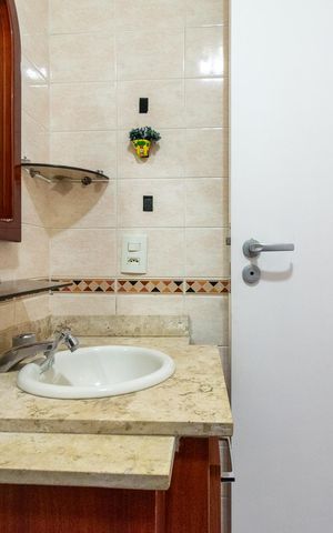 Apartamento para alugar com 74m², 3 quartos e 2 vagas Apartamento para alugar com 74m², 3 quartos e 2 vagasBanheiro Social