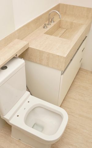Apartamento à venda com 135m², 3 quartos e 2 vagas Apartamento à venda com 135m², 3 quartos e 2 vagasBanheiro da Suíte