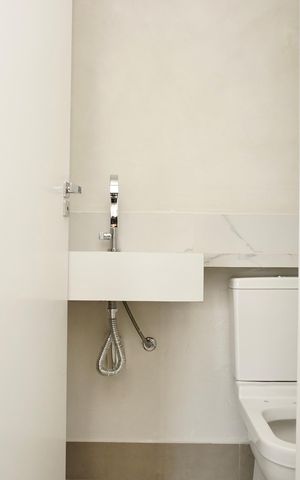 Apartamento à venda com 135m², 3 quartos e 2 vagas Apartamento à venda com 135m², 3 quartos e 2 vagasLavabo