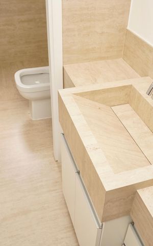 Apartamento à venda com 135m², 3 quartos e 2 vagas Apartamento à venda com 135m², 3 quartos e 2 vagasBanheiro das Semi-suítes