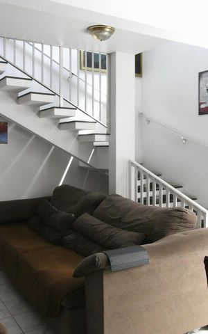 Casa para alugar com 290m², 3 quartos e 3 vagas Casa para alugar com 290m², 3 quartos e 3 vagasSala