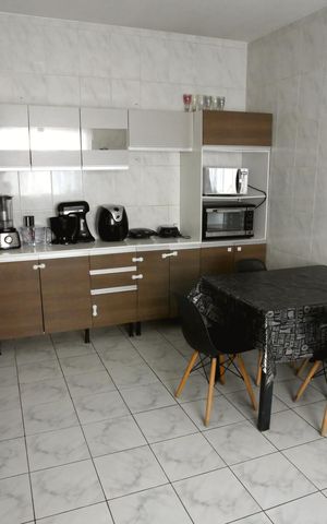 Casa para alugar com 290m², 3 quartos e 3 vagas Casa para alugar com 290m², 3 quartos e 3 vagasCozinha