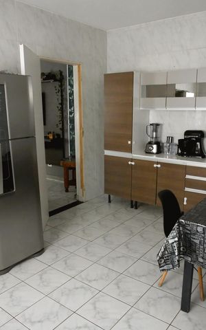 Casa para alugar com 290m², 3 quartos e 3 vagas Casa para alugar com 290m², 3 quartos e 3 vagasCozinha