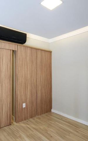 Casa de condomínio à venda com 547m², 4 quartos e 4 vagas