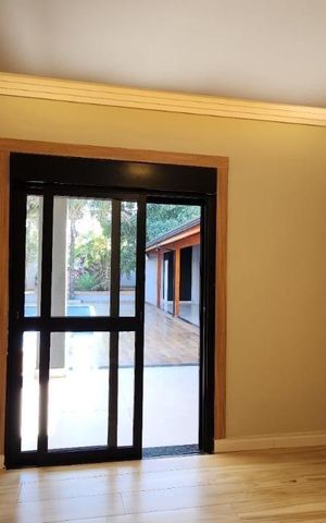 Casa de condomínio à venda com 547m², 4 quartos e 4 vagas