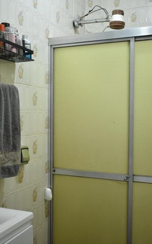 Casa à venda com 280m², 4 quartos e 4 vagasBanheiro de serviço
