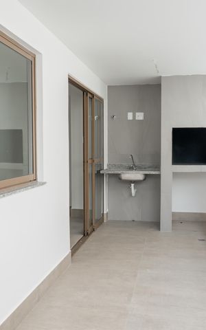 Apartamento à venda com 100m², 3 quartos e 2 vagas Apartamento à venda com 100m², 3 quartos e 2 vagasVaranda
