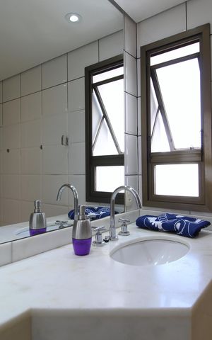 Apartamento à venda com 107m², 3 quartos e 2 vagasBanheiro da Suíte