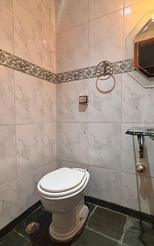 Apartamento para alugar com 180m², 4 quartos e 2 vagas Apartamento para alugar com 180m², 4 quartos e 2 vagasLavabo