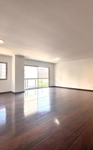 Apartamento para alugar com 180m², 4 quartos e 2 vagas Apartamento para alugar com 180m², 4 quartos e 2 vagasSala