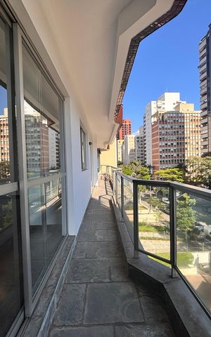Apartamento para alugar com 180m², 4 quartos e 2 vagas Apartamento para alugar com 180m², 4 quartos e 2 vagasVaranda