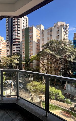 Apartamento para alugar com 180m², 4 quartos e 2 vagas Apartamento para alugar com 180m², 4 quartos e 2 vagasVaranda