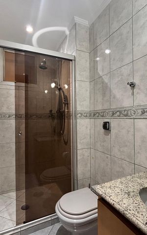 Apartamento para alugar com 180m², 4 quartos e 2 vagas Apartamento para alugar com 180m², 4 quartos e 2 vagasBanheiro