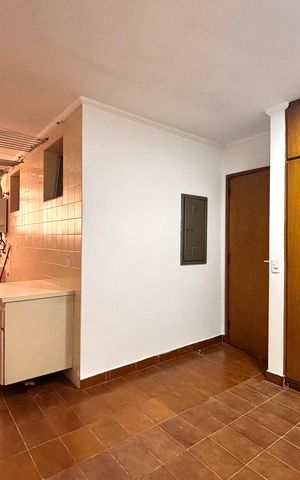 Apartamento para alugar com 180m², 4 quartos e 2 vagas Apartamento para alugar com 180m², 4 quartos e 2 vagasÁrea de Serviço