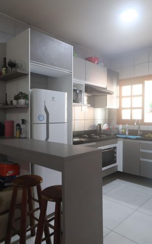 Casa à venda com 71m², 2 quartos e 1 vagaSala/cozinha