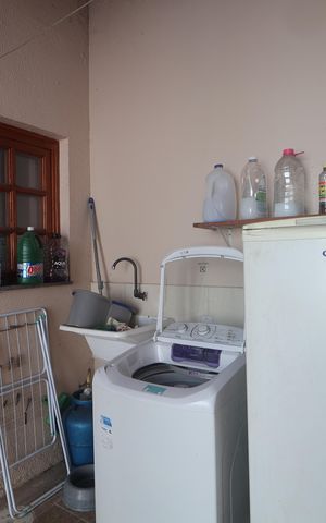 Casa à venda com 71m², 2 quartos e 1 vagaÁrea de Serviço