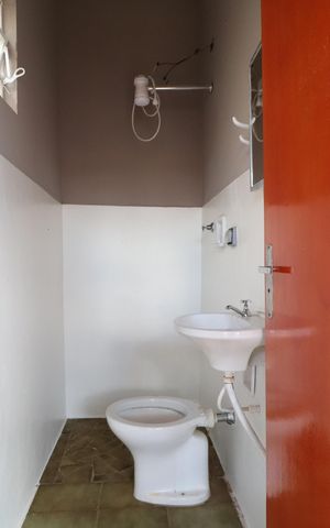 Casa para alugar com 170m², 3 quartos e 3 vagasBanheiro da varanda
