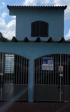 Casa para alugar com 112m², 3 quartos e 2 vagasFachada+Placa 