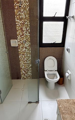 Apartamento à venda com 232m², 3 quartos e 1 vaga Apartamento à venda com 232m², 3 quartos e 1 vagaBanheiro da Suíte