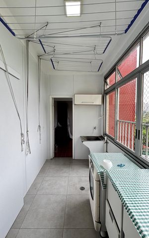 Apartamento à venda com 232m², 3 quartos e 1 vaga Apartamento à venda com 232m², 3 quartos e 1 vagaÁrea de Serviço